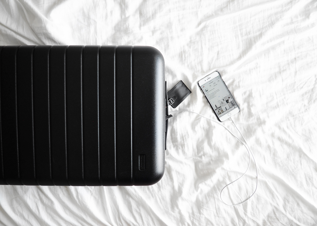 away luggage review, away suitcase review